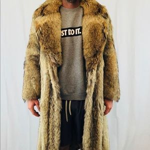 Coyote full length fur coat used women’s coat